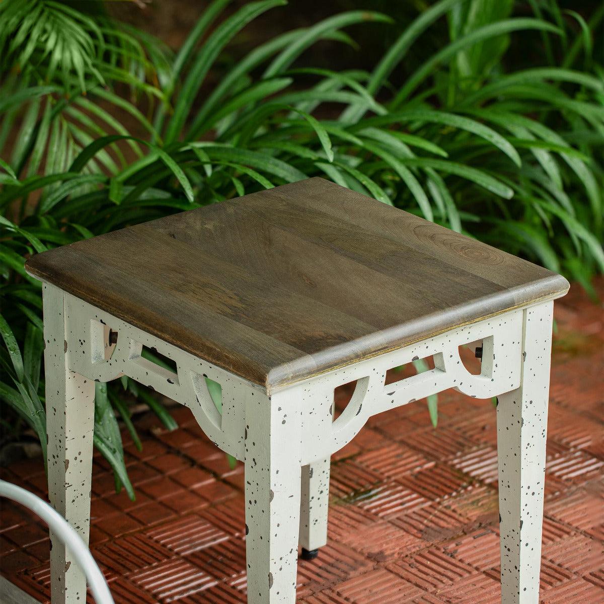 Farmhouse flair ready-to-assemble stool - Image 3