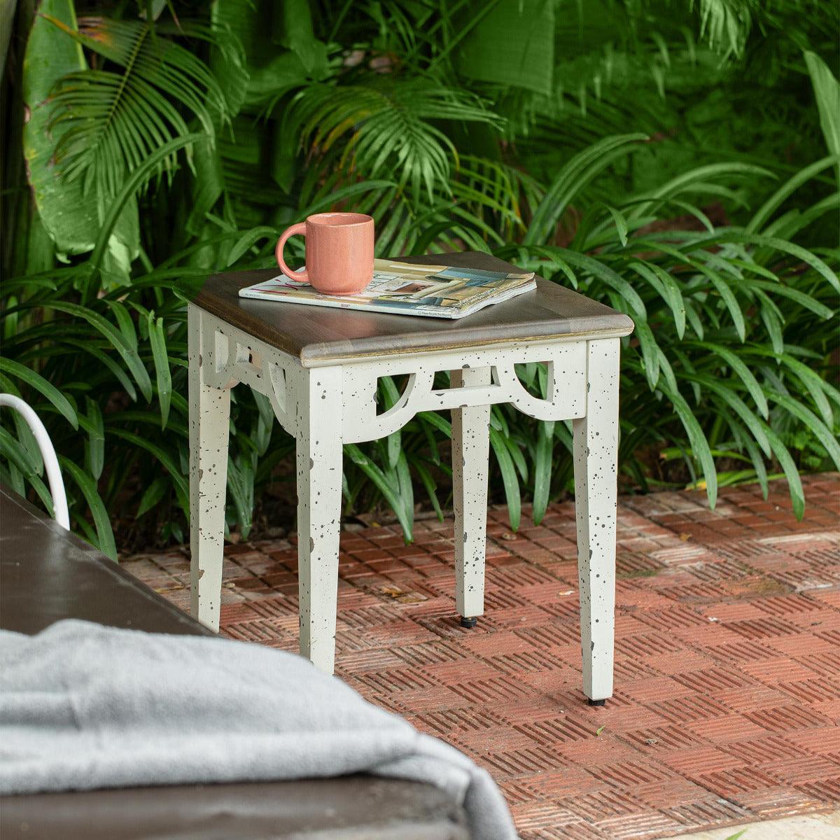 Farmhouse flair ready-to-assemble stool - Image 5