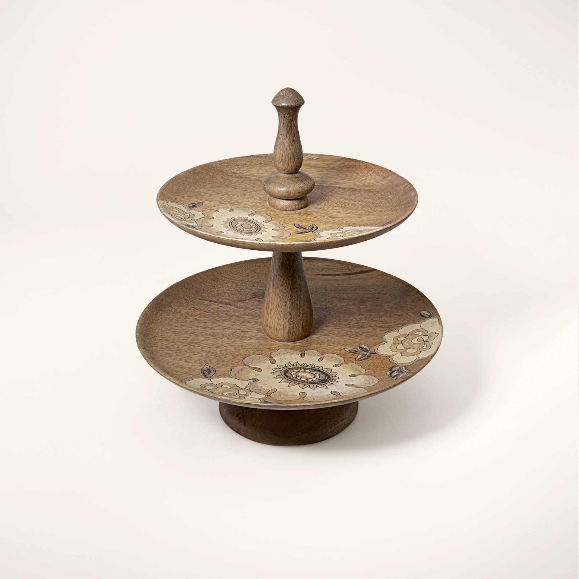 fleur d'or wooden cake stand - Image 3