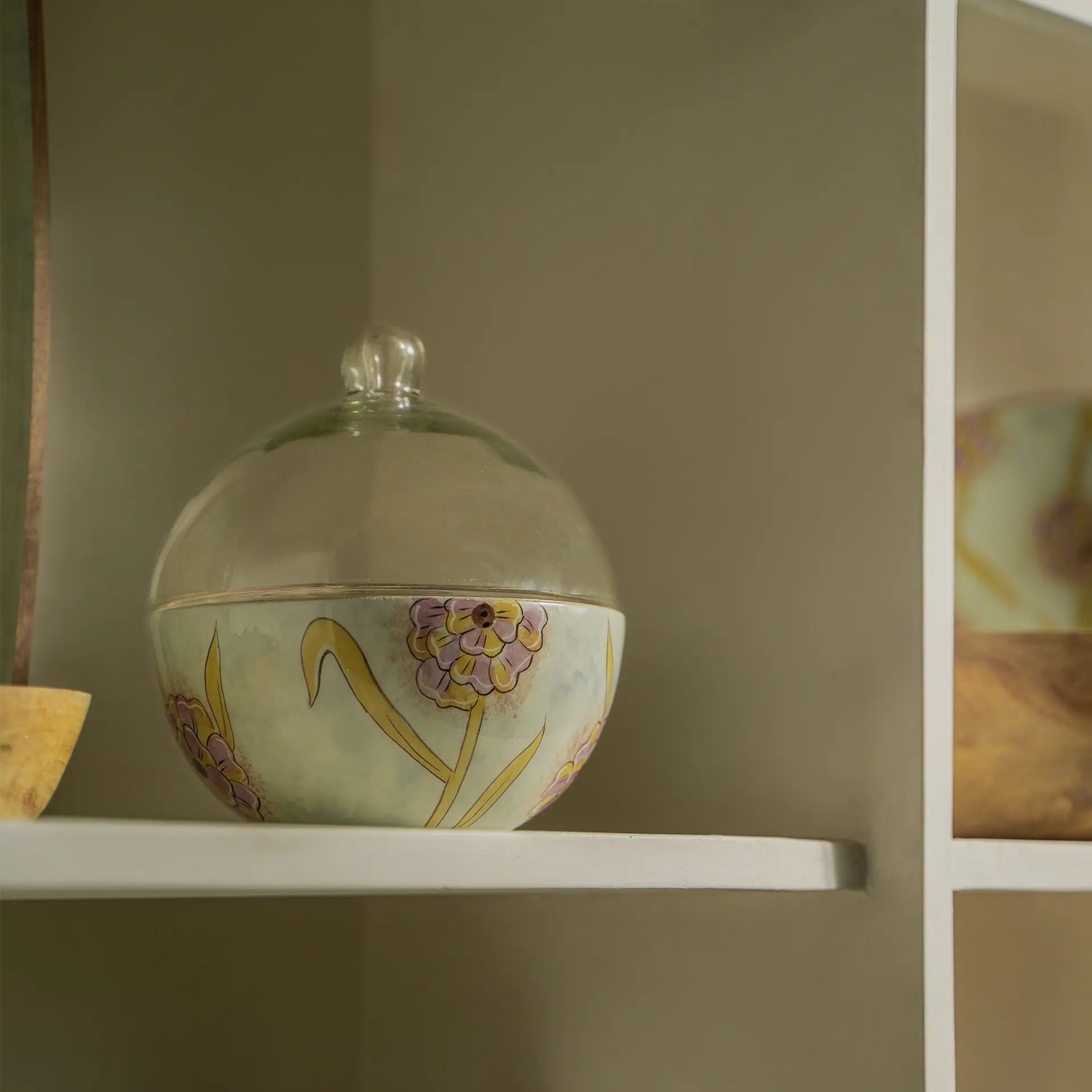 Forever Blooms Bowl with Cloche - Image 7